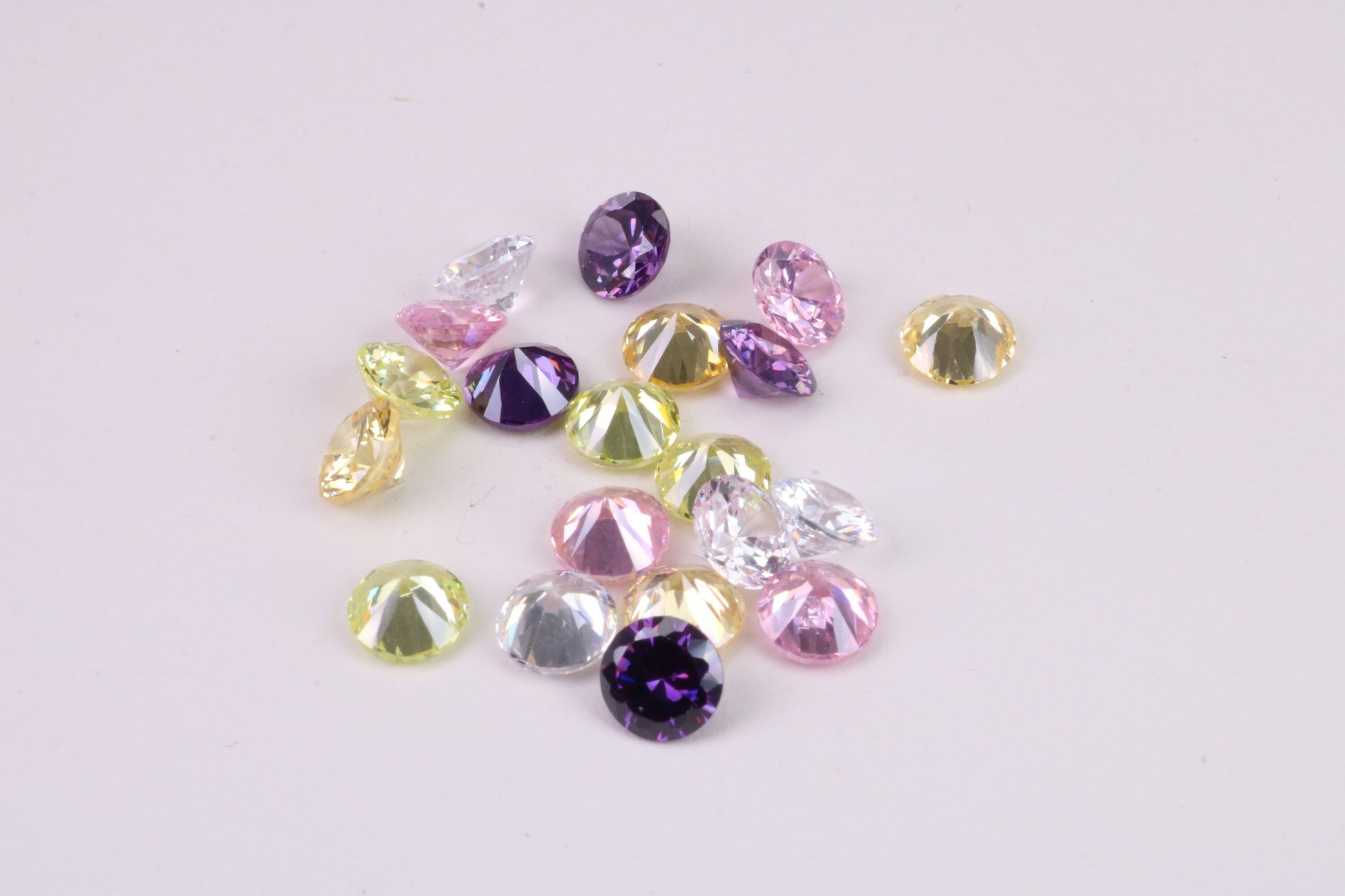 Assorted Pack of 20 AAA Grade Cubic Zirconia, Top Colour and Luster, Choice of Sizes, 6mm, 7mm, 8mm and 10mm