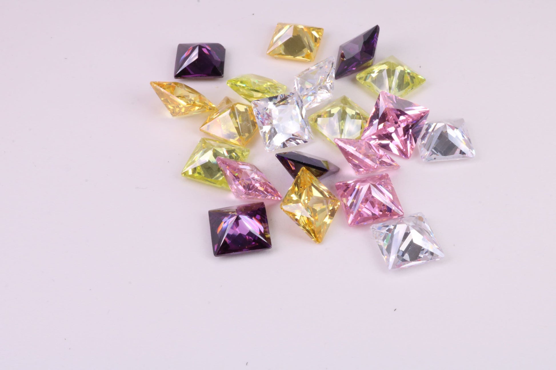 Assorted Pack of 20 Square cut AAA Grade Cubic Zirconia, Top Colour and Luster, Choice of Sizes, 4mm, 5mm, 6mm, 8mm and 10mm