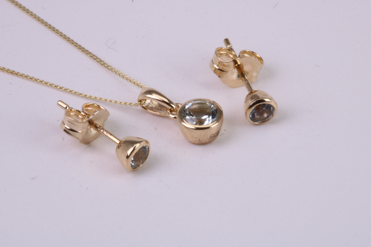 Natural Round cut Aquamarine set Necklace and Matching Stud Earrings, made from solid Yellow Gold, British Hallmarked
