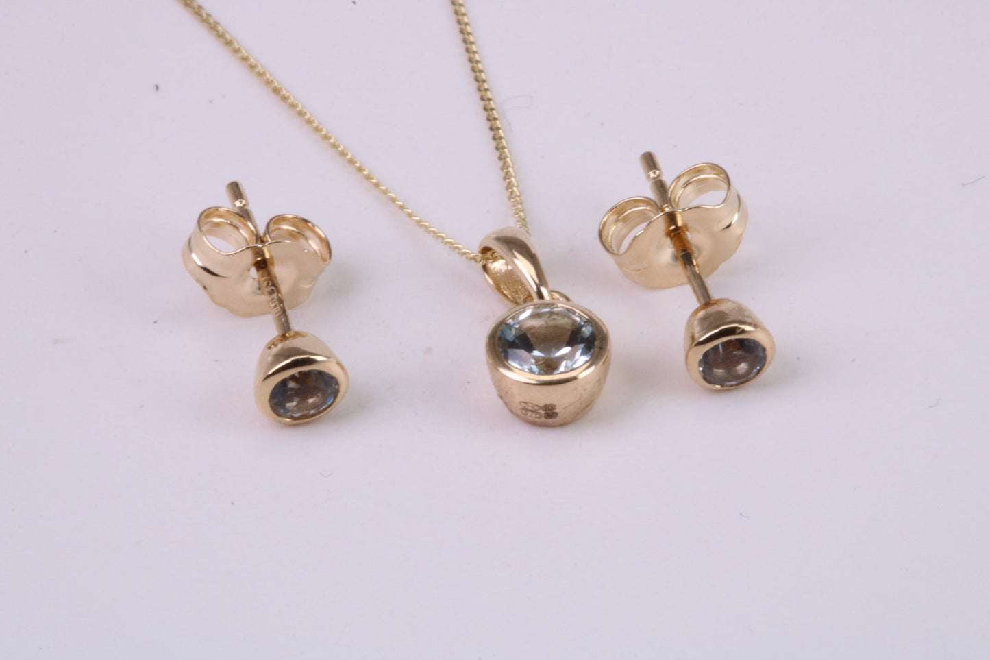 Natural Round cut Aquamarine set Necklace and Matching Stud Earrings, made from solid Yellow Gold, British Hallmarked