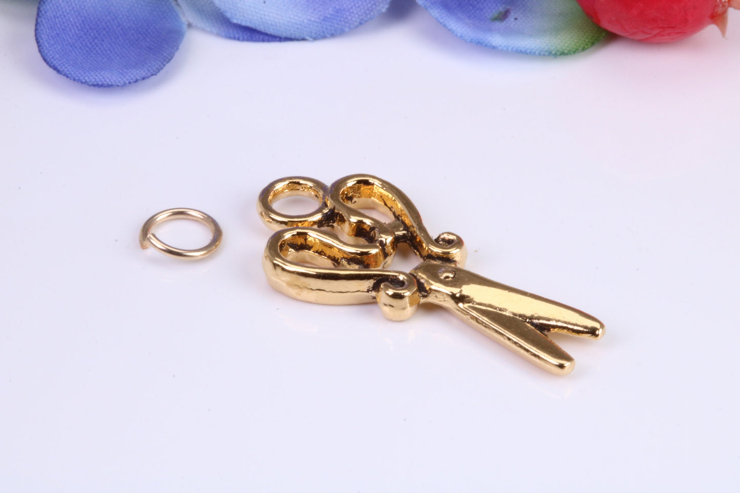 Scissor Charm, Traditional Charm, Made from Solid Cast Yellow Gold, British Hallmarked