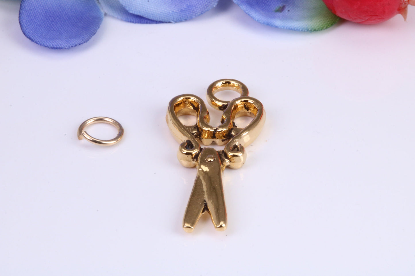 Scissor Charm, Traditional Charm, Made from Solid Cast Yellow Gold, British Hallmarked