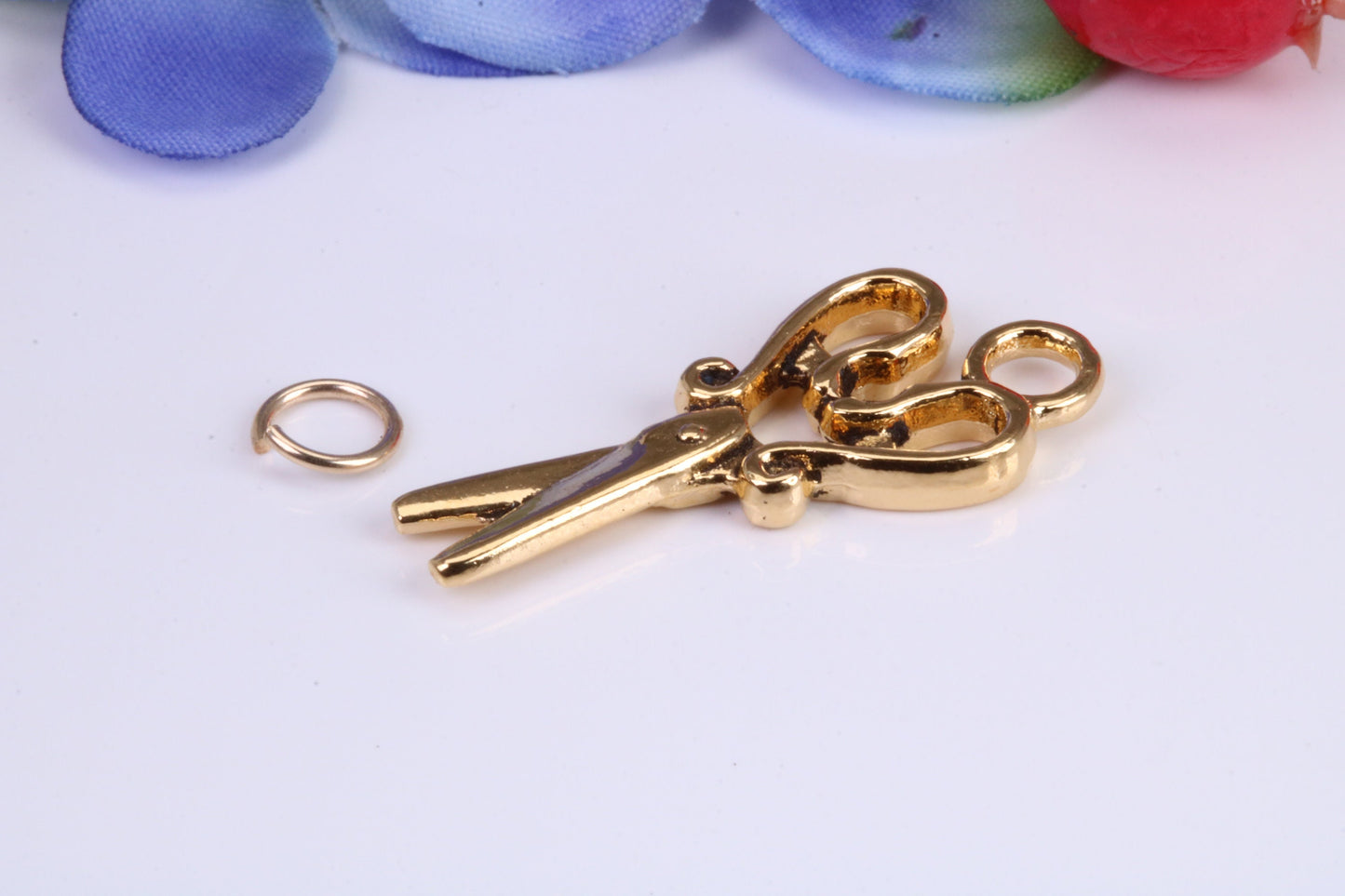 Scissor Charm, Traditional Charm, Made from Solid Cast Yellow Gold, British Hallmarked