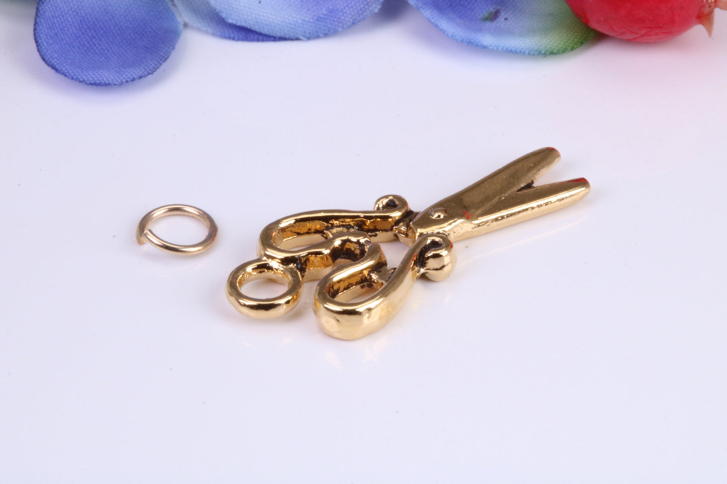 Scissor Charm, Traditional Charm, Made from Solid Cast Yellow Gold, British Hallmarked