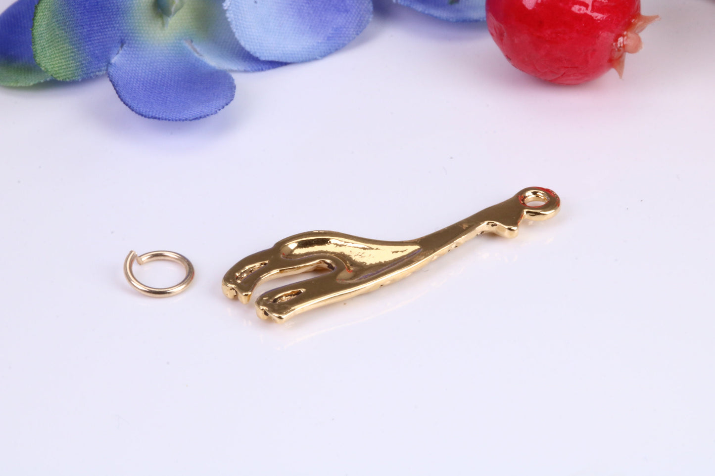 Giraffe Charm, Traditional Charm, Made from Solid Cast Yellow Gold, British Hallmarked