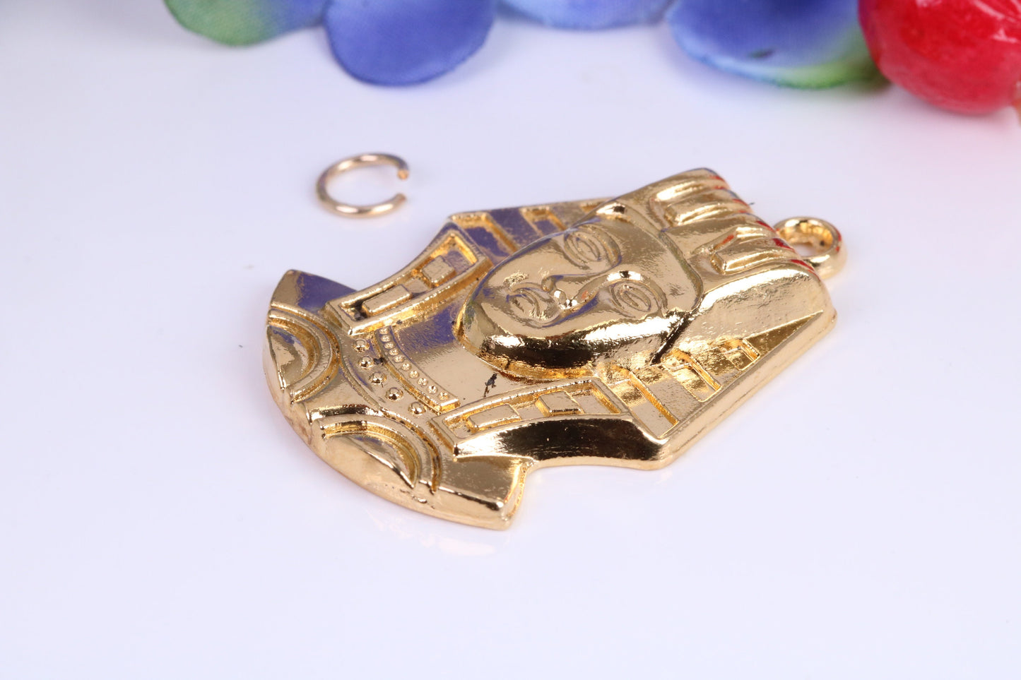 King Tutankhamun Pendant, Made from Solid Cast Yellow Gold, British Hallmarked