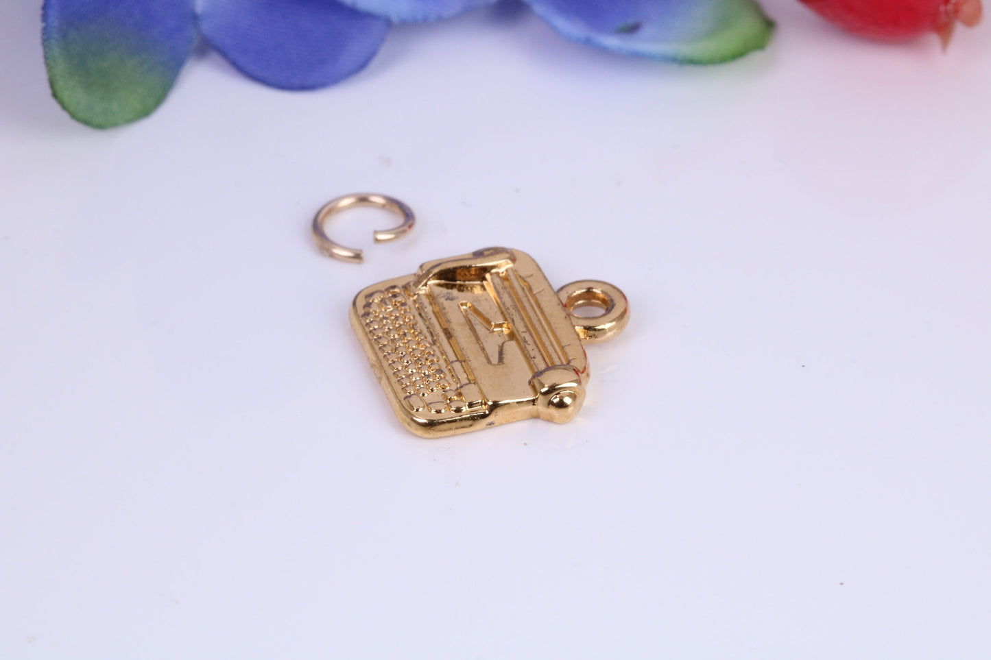Vintage Typewriter Charm, Traditional Charm, Made from Solid Cast Yellow Gold, British Hallmarked