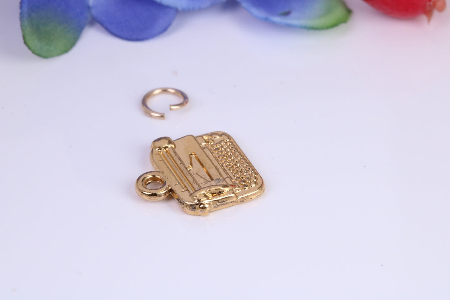 Vintage Typewriter Charm, Traditional Charm, Made from Solid Cast Yellow Gold, British Hallmarked