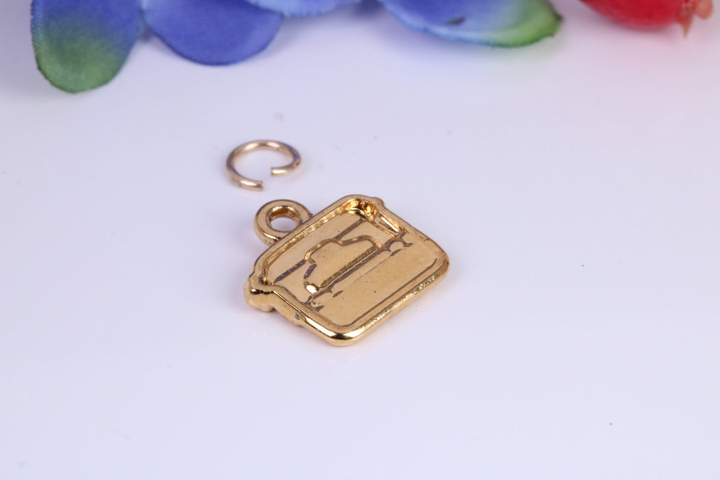 Vintage Typewriter Charm, Traditional Charm, Made from Solid Cast Yellow Gold, British Hallmarked