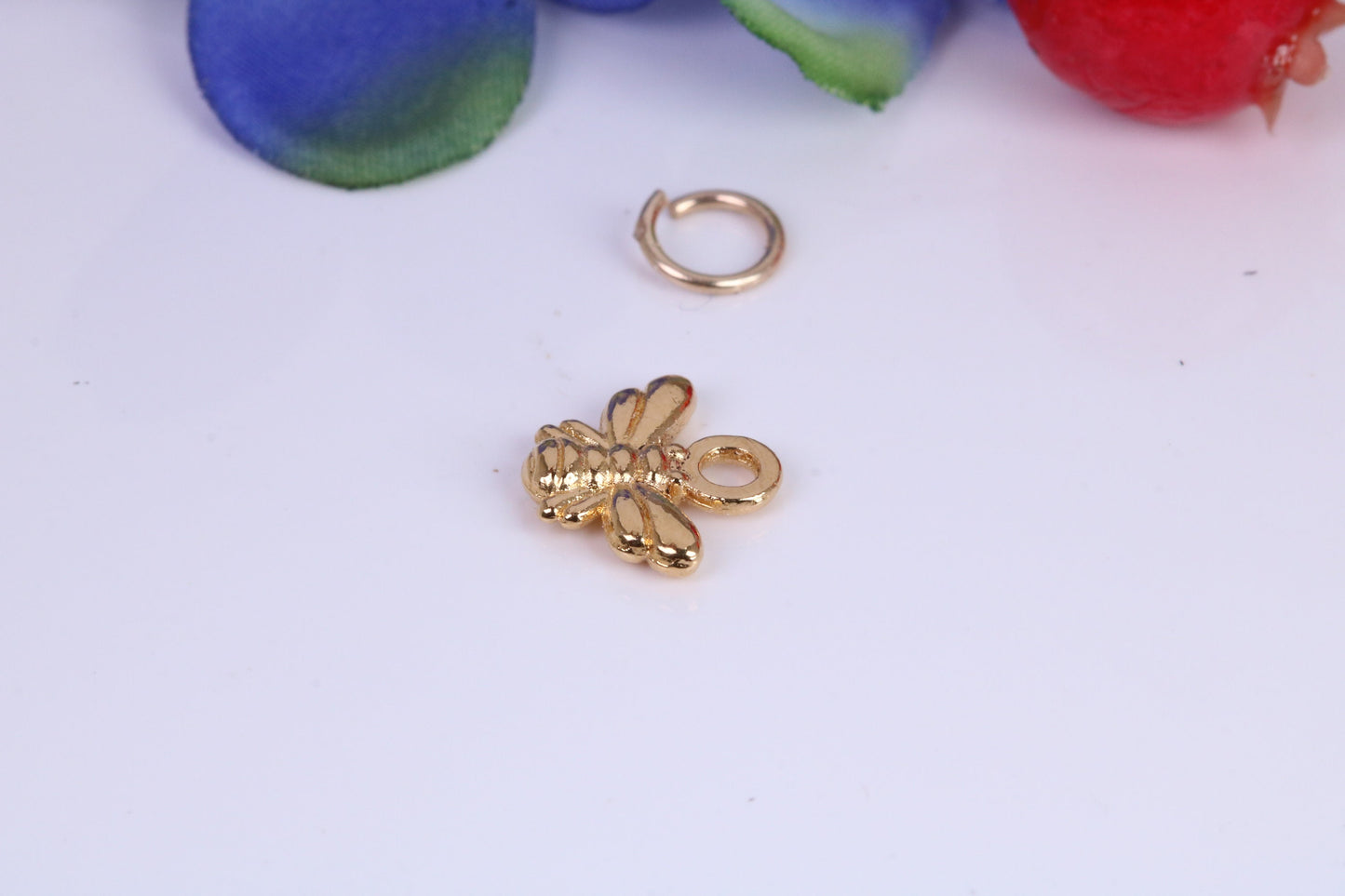 Bumble Bee Charm, Traditional Charm, Made from Solid Cast Yellow Gold, British Hallmarked