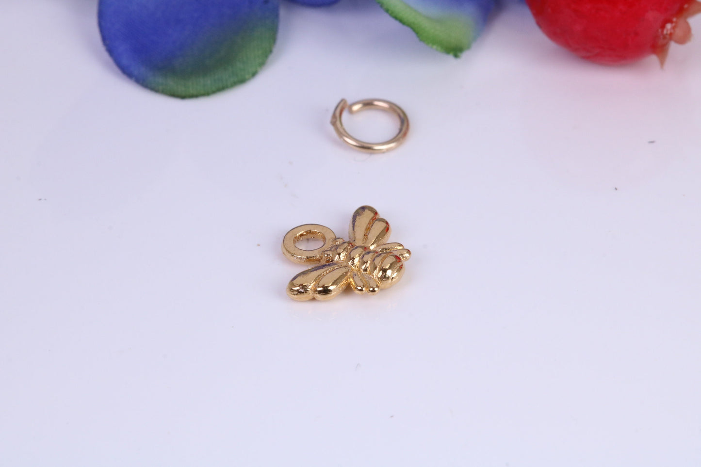 Bumble Bee Charm, Traditional Charm, Made from Solid Cast Yellow Gold, British Hallmarked