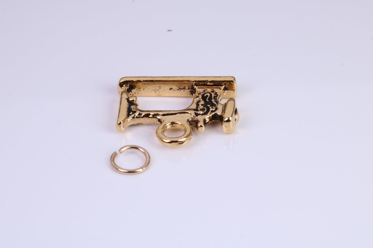 Vintage Sewing Machine Charm, Traditional Charm, Made from Solid Cast Yellow Gold, British Hallmarked