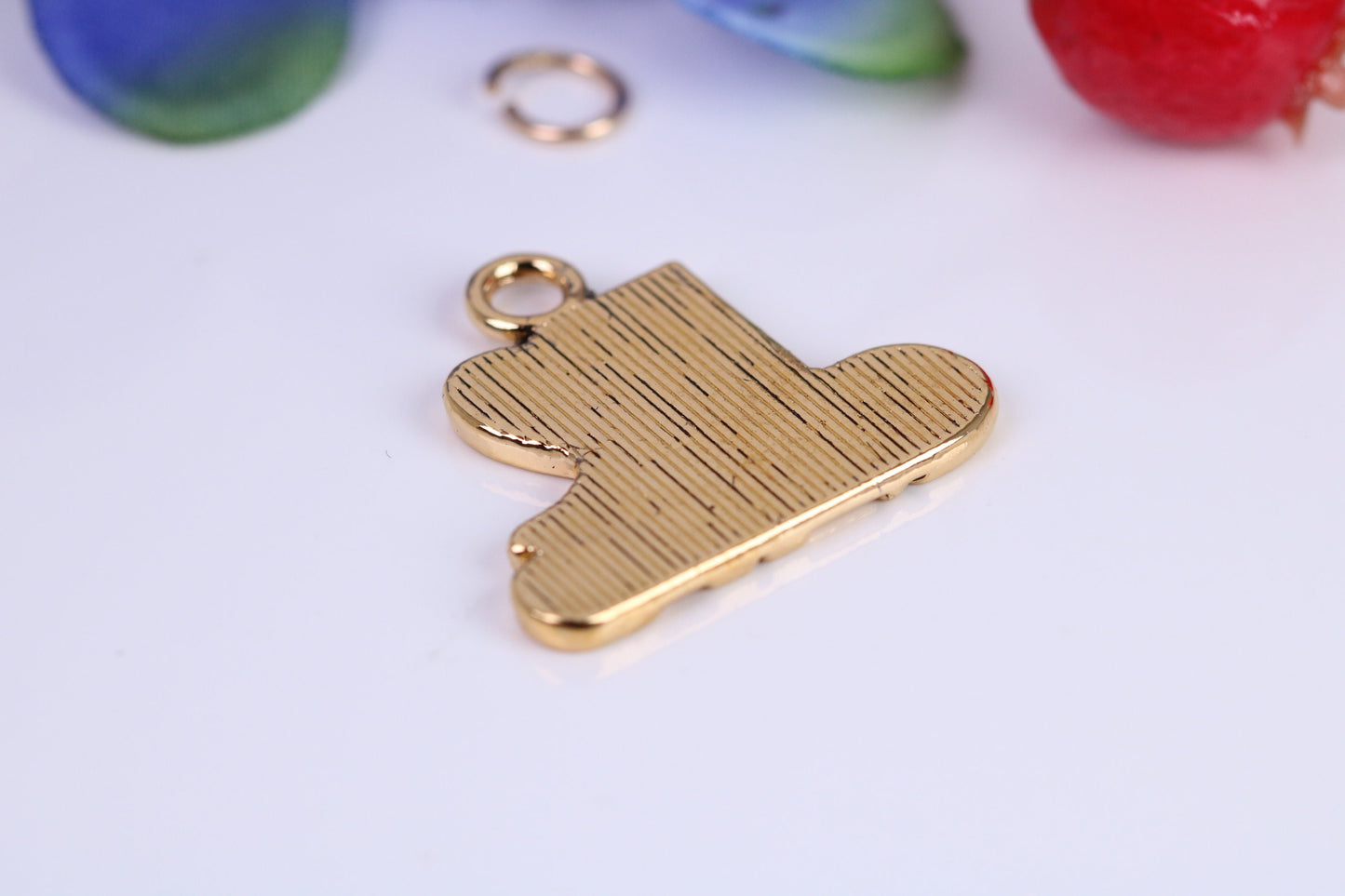 I Love Cats Charm, Traditional Charm, Made from Solid Cast Yellow Gold, British Hallmarked