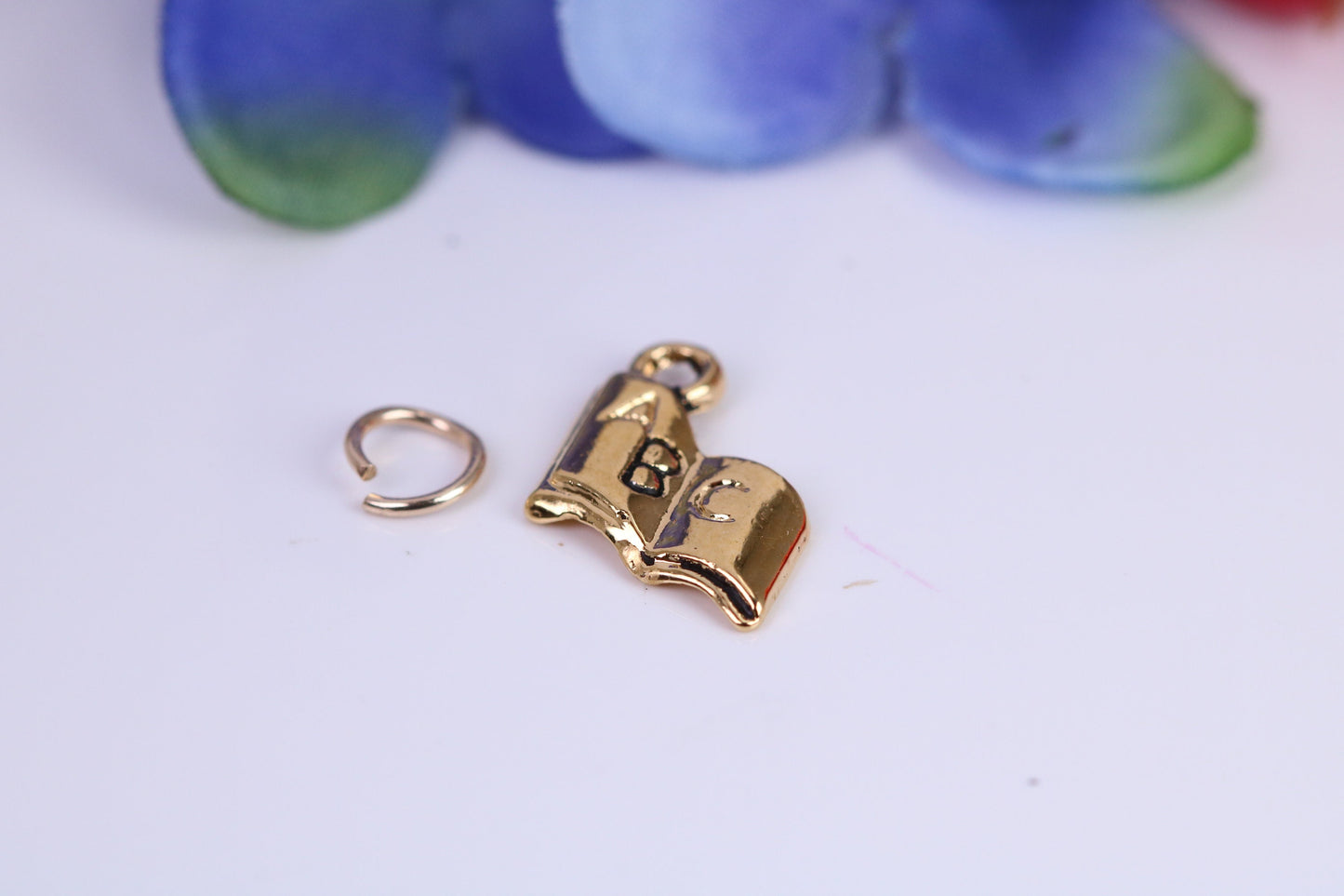 Reading Book Charm, Traditional Charm, Made from Solid Cast Yellow Gold, British Hallmarked