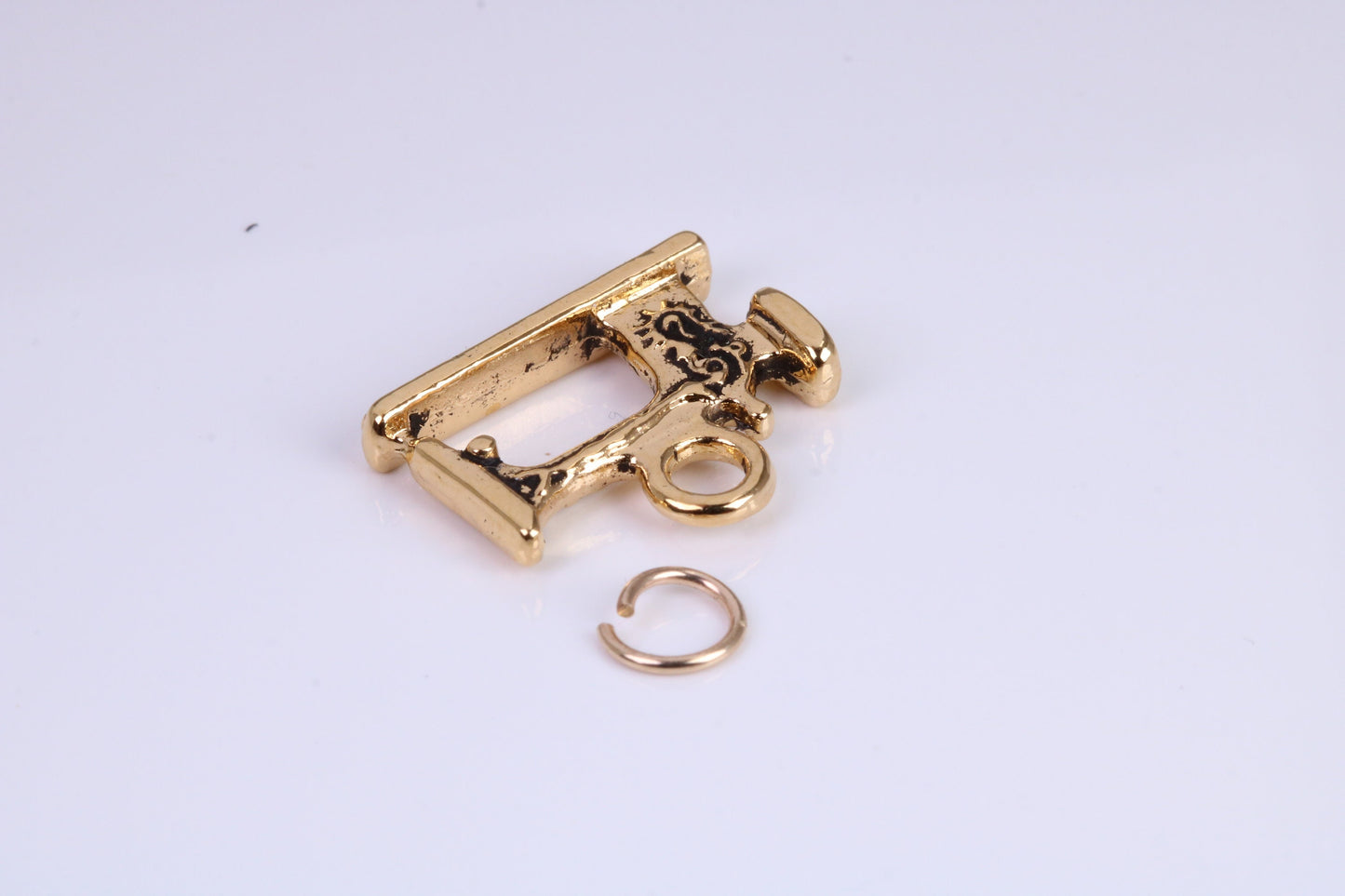 Vintage Sewing Machine Charm, Traditional Charm, Made from Solid Cast Yellow Gold, British Hallmarked