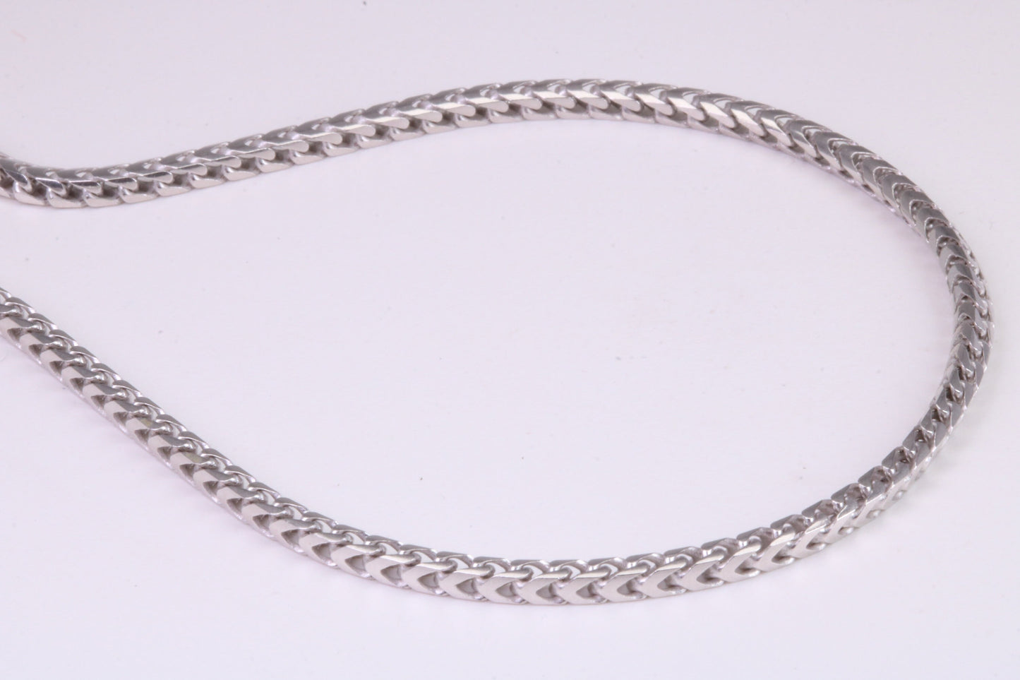 Gents heavy 34 inch Chain, made from solid Sterling Silver, 34 Inches Long x 2.5 mm wide, British Hallmarked