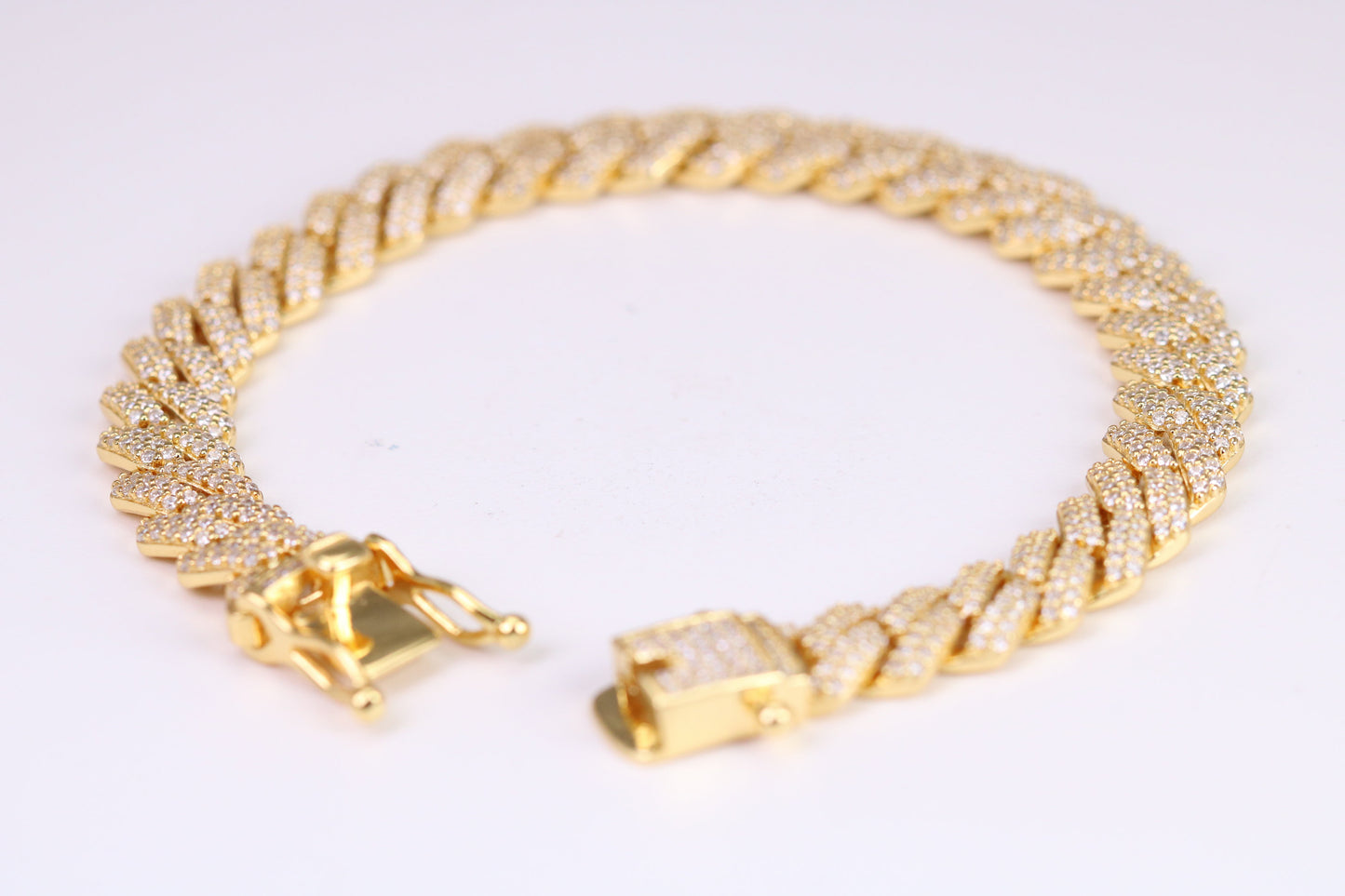 Gents Heavy Curb Link Bracelet, Made from solid Sterling Silver, 8.50 Inches Long and 9 mm Wide, British Hallmarked, 18ct Gold Plated