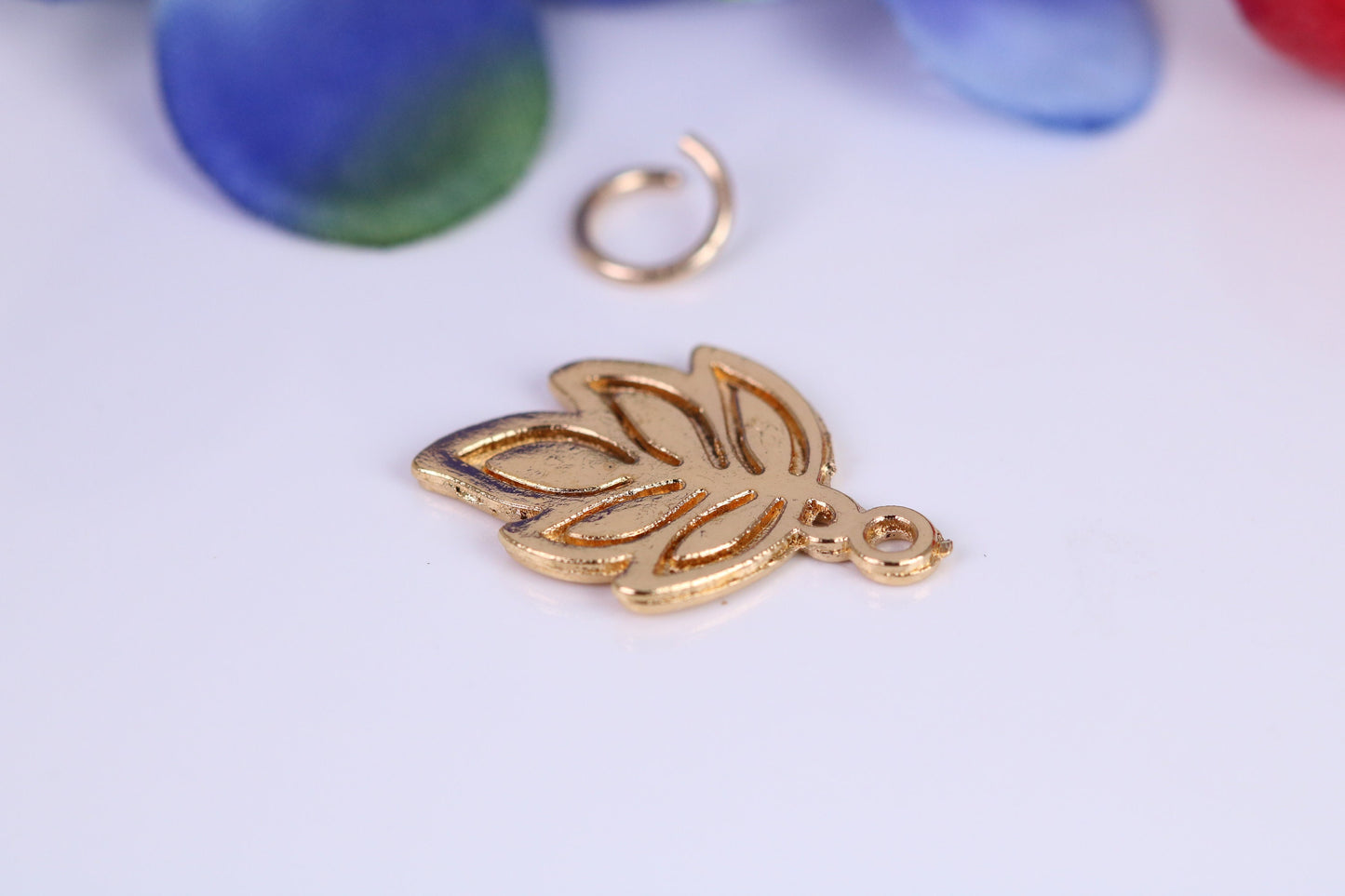 Leaf Charm, Traditional Charm, Made from Solid Cast Yellow Gold, British Hallmarked