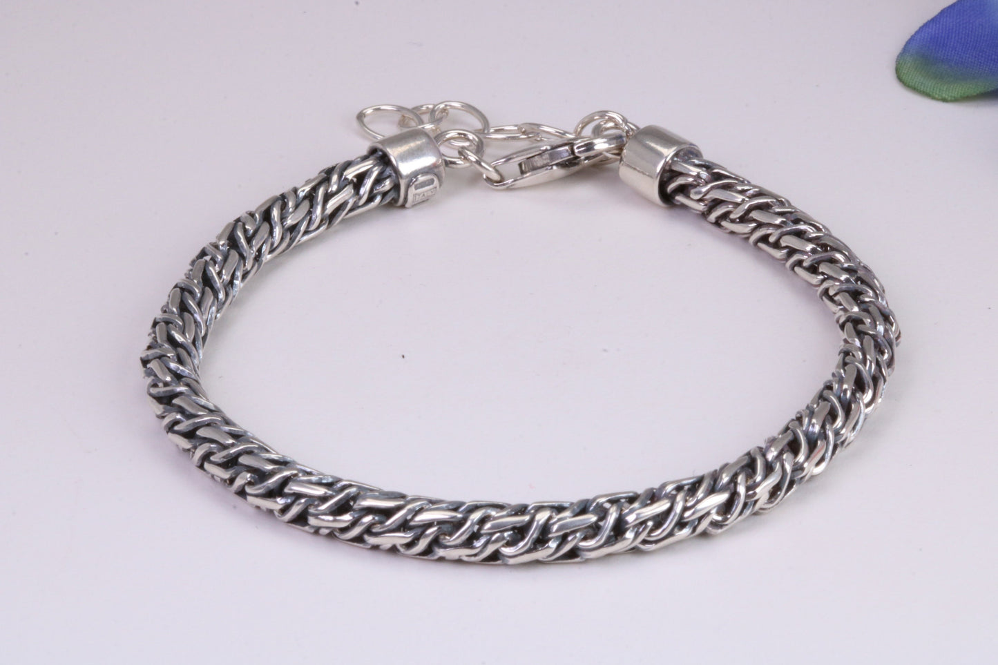 Gents heavy Bracelet, made from solid Sterling Silver, 8.50 Inches Long x 5 mm wide, British Hallmarked