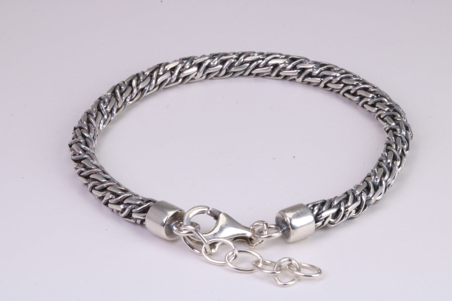 Gents heavy Bracelet, made from solid Sterling Silver, 8.50 Inches Long x 5 mm wide, British Hallmarked