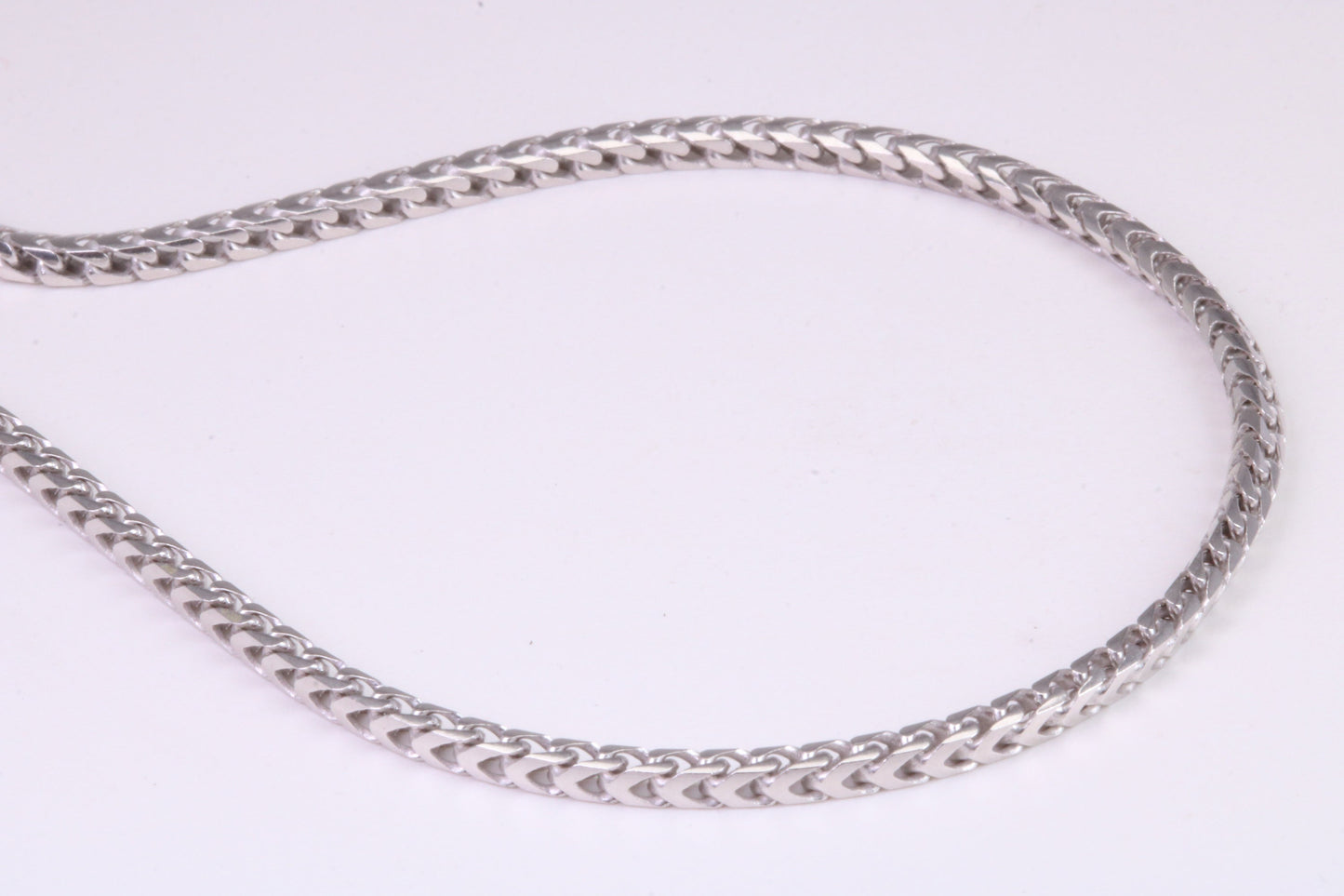 Gents heavy 34 inch Chain, made from solid Sterling Silver, 34 Inches Long x 2.5 mm wide, British Hallmarked