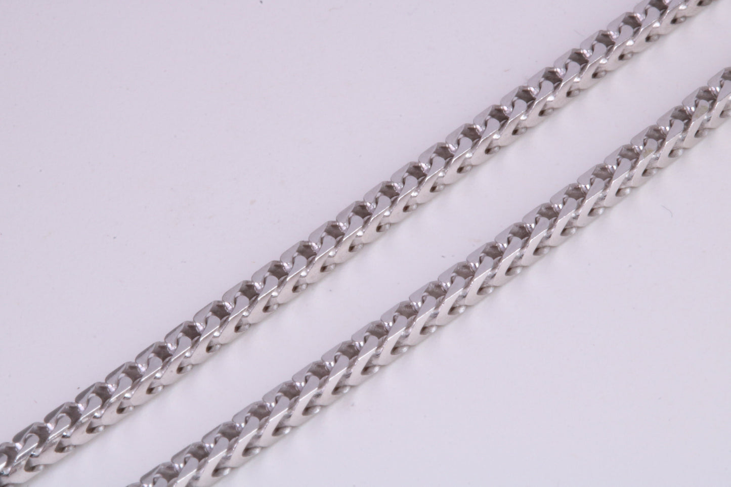Gents heavy 34 inch Chain, made from solid Sterling Silver, 34 Inches Long x 2.5 mm wide, British Hallmarked