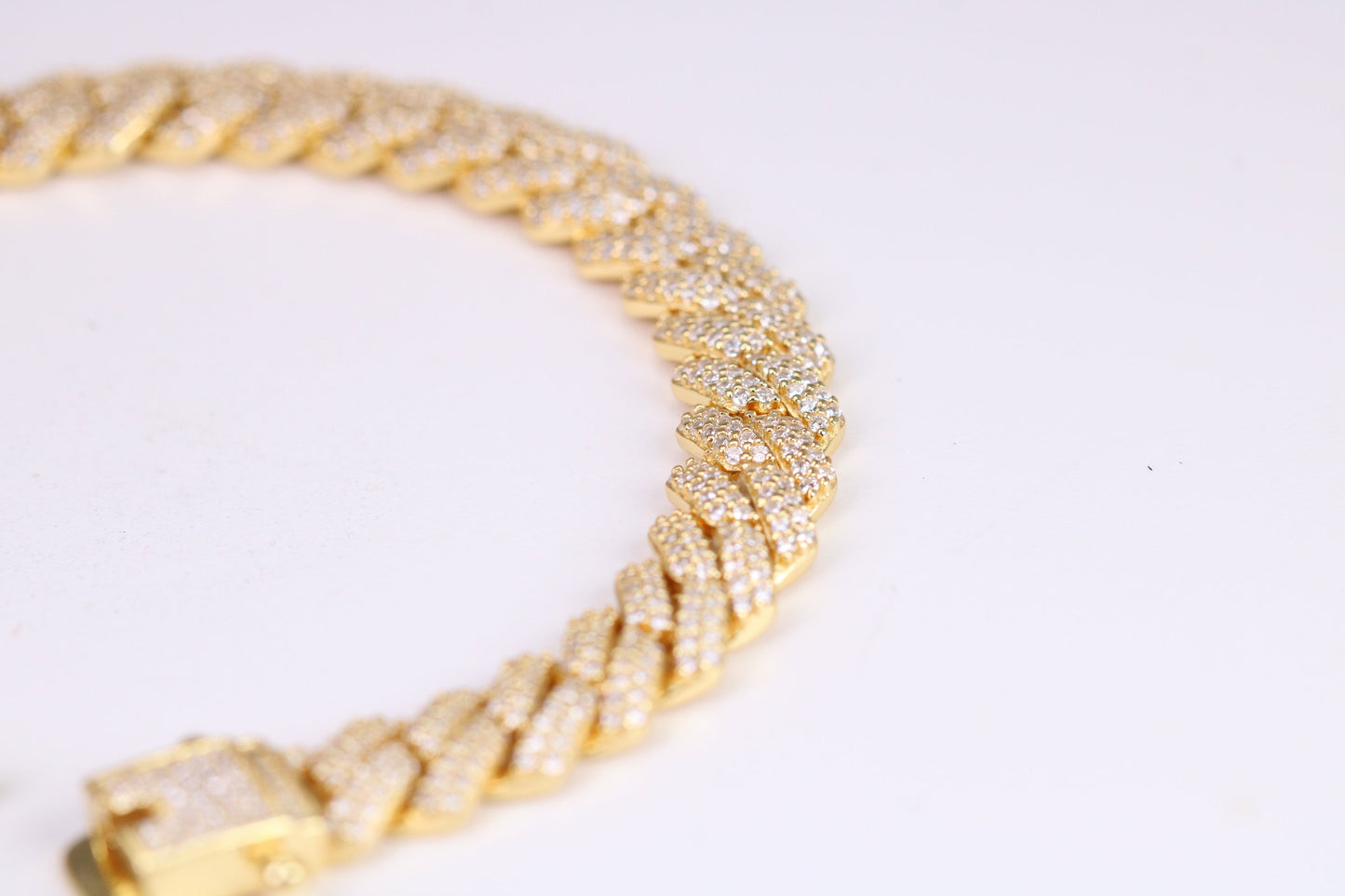 Gents Heavy Curb Link Bracelet, Made from solid Sterling Silver, 8.50 Inches Long and 9 mm Wide, British Hallmarked, 18ct Gold Plated