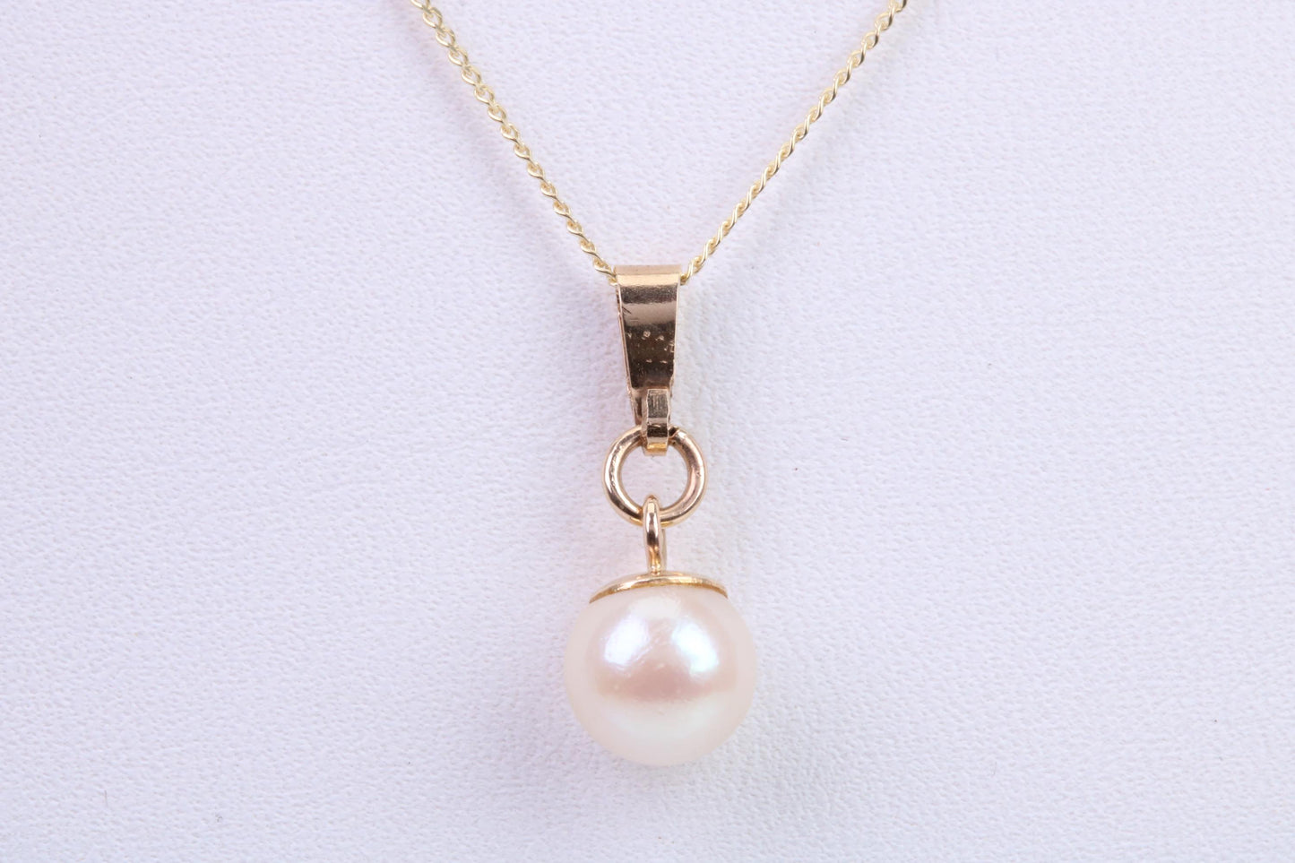 7 mm Round Natural Cultured Pearl Necklace set in Solid Yellow Gold Together with 16 Inch Yellow Gold Chain