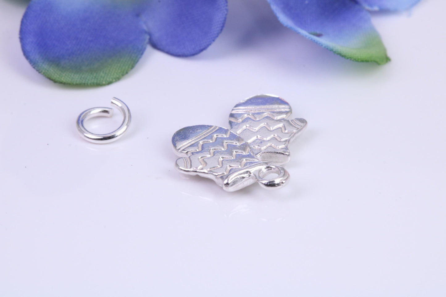 Oven Gloves Charm, Traditional Three Dimensional Charm, Made from Solid Cast Silver