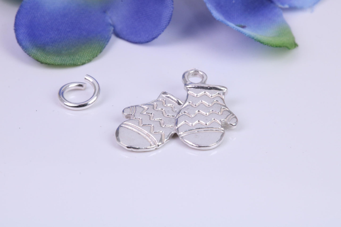 Oven Gloves Charm, Traditional Three Dimensional Charm, Made from Solid Cast Silver