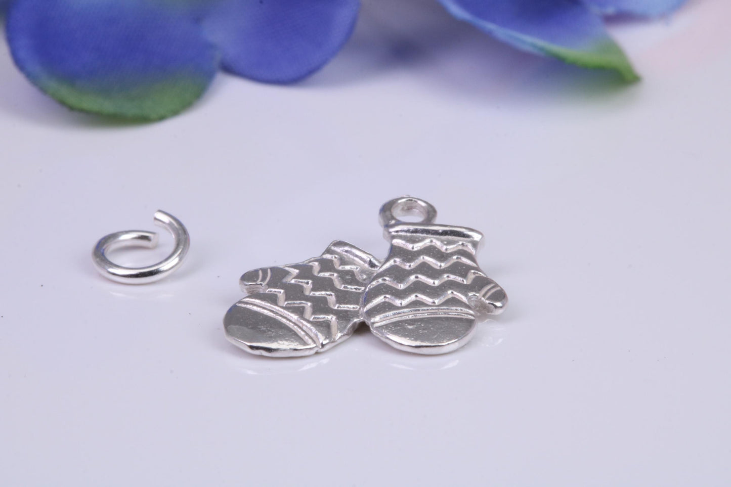 Oven Gloves Charm, Traditional Three Dimensional Charm, Made from Solid Cast Silver