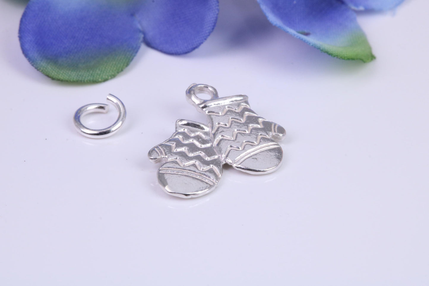 Oven Gloves Charm, Traditional Three Dimensional Charm, Made from Solid Cast Silver