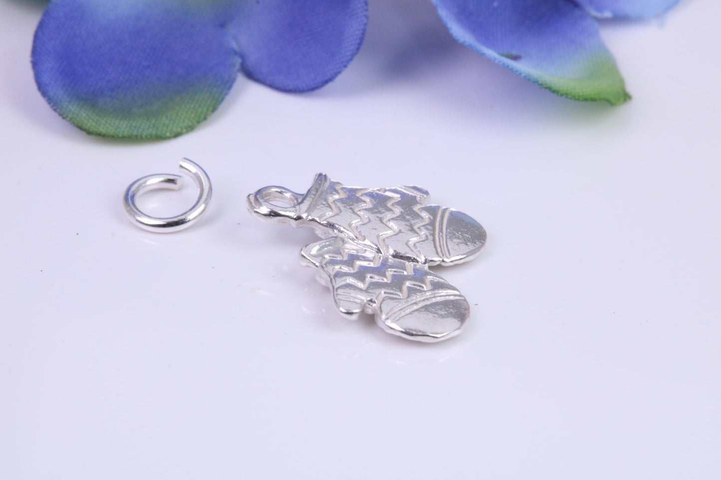 Oven Gloves Charm, Traditional Three Dimensional Charm, Made from Solid Cast Silver