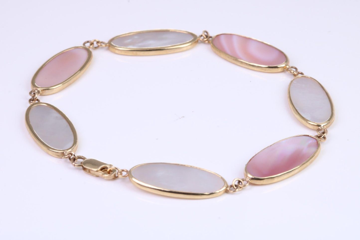 Stunning Mother of Pearl Bracelet set in Solid Yellow Gold, British Hallmarked