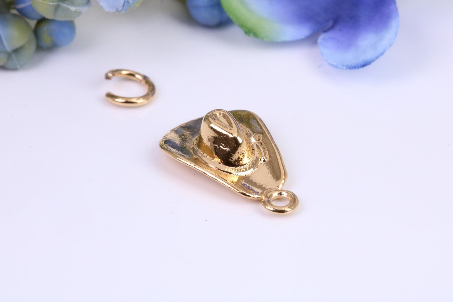 Cowboy Hat Charm, Three Dimensional Charm, Made from solid cast Yellow Gold British Hallmarked