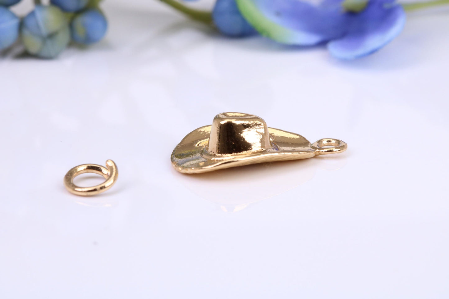 Cowboy Hat Charm, Three Dimensional Charm, Made from solid cast Yellow Gold British Hallmarked