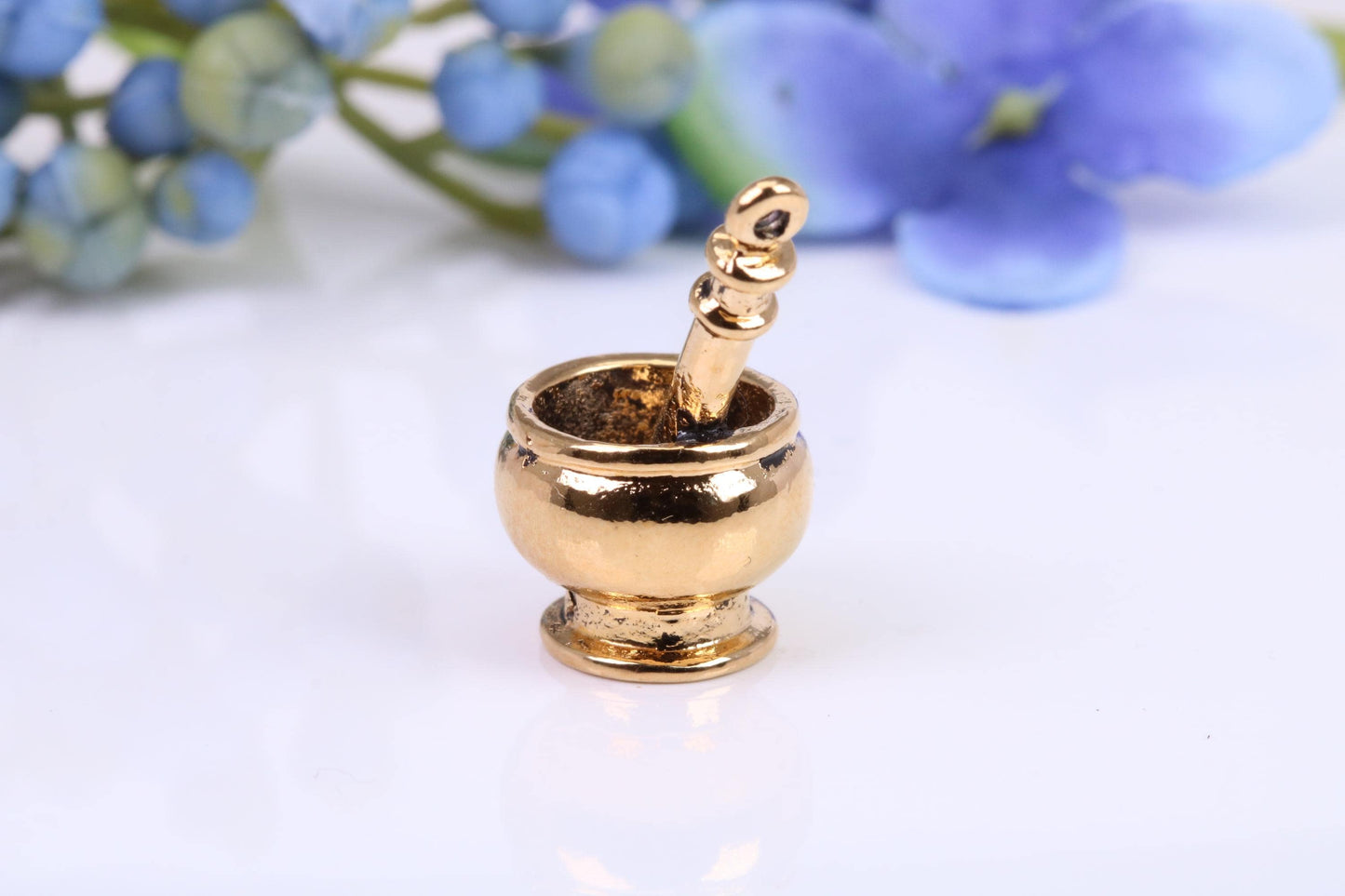 Mortar and Pestle Charm, Traditional Charm, Made from Solid Cast Yellow Gold, British Hallmarked
