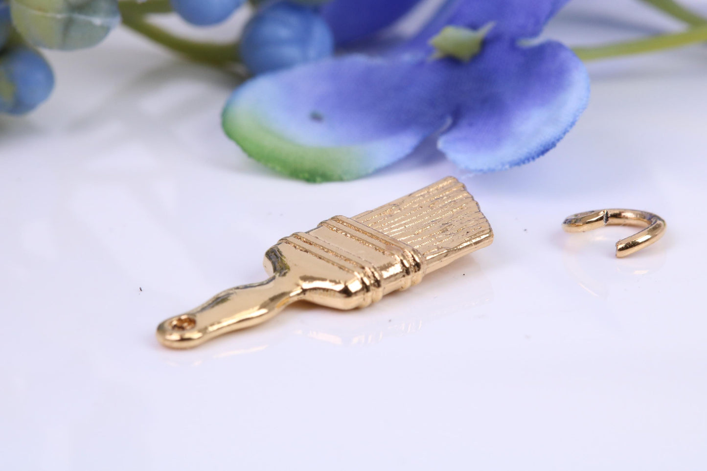 Paint Brush Charm, Traditional Charm, Made from Solid Yellow Gold, British Hallmarked, Complete with Attachment Link