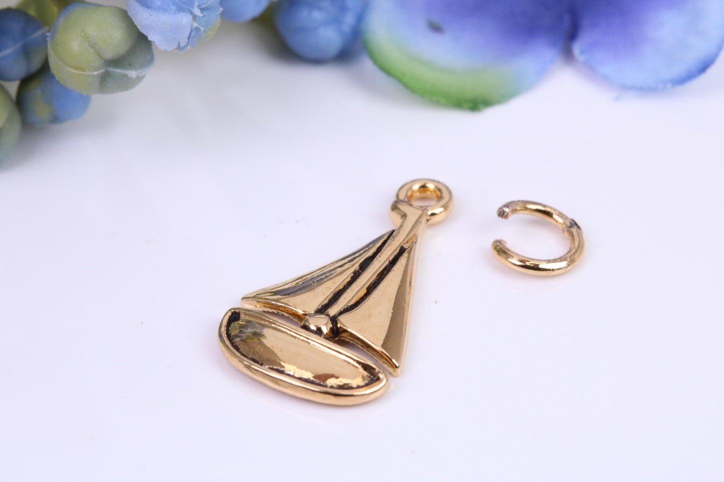 Sailing Boat Charm, Traditional Charm, Made from Solid 9ct Yellow Gold, British Hallmarked, Complete with Attachment Link