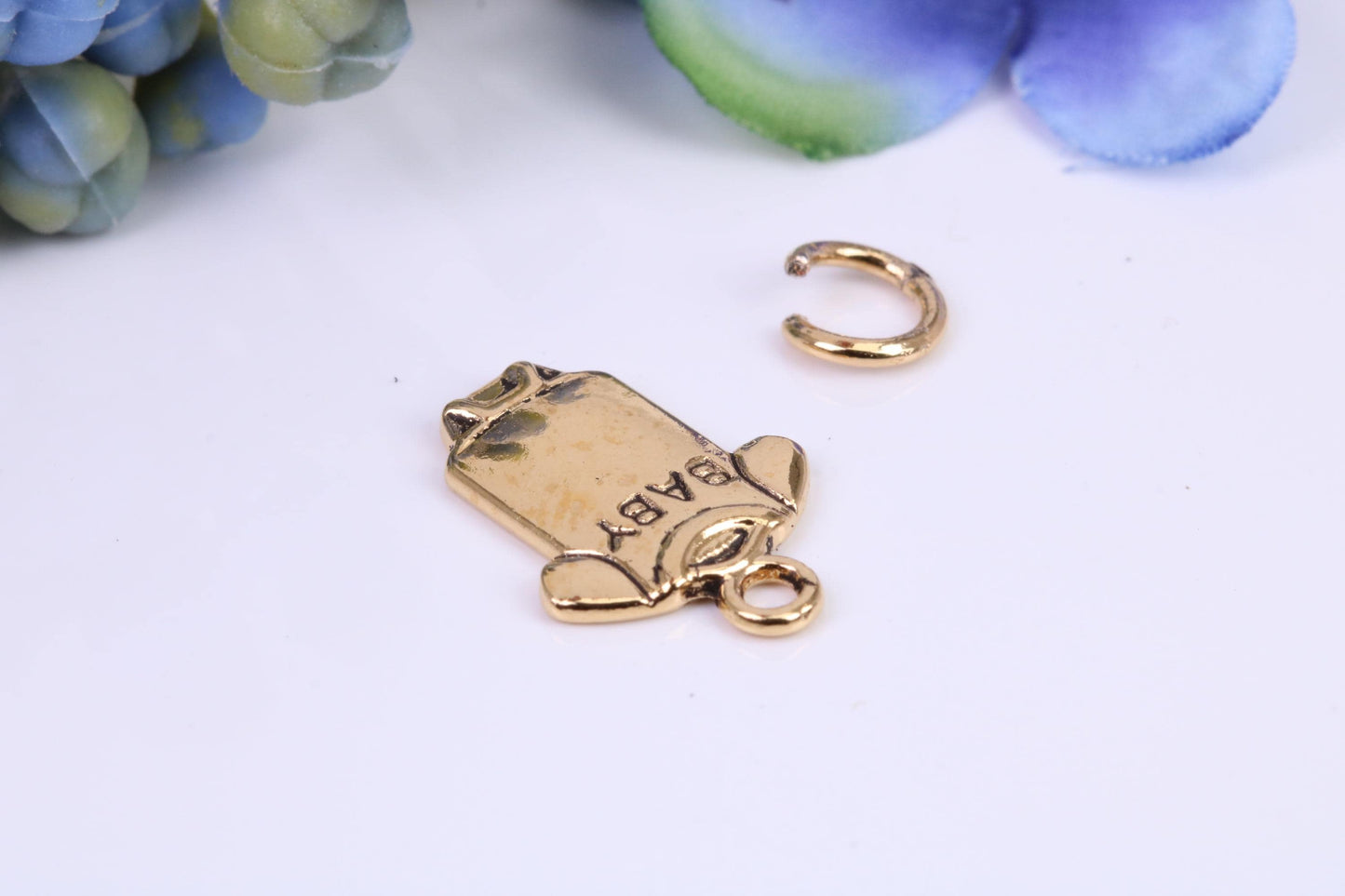 Baby Vest Charm, Made from Solid 9ct Yellow Gold, British Hallmarked, Complete with Attachment Link