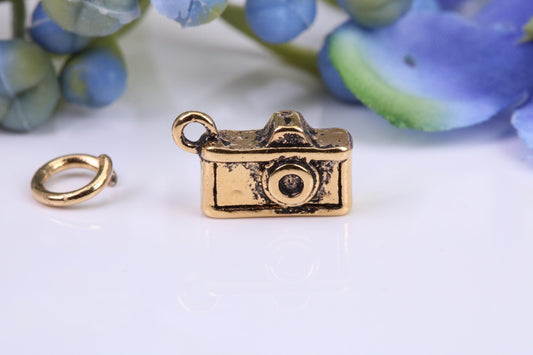Camera Charm, Made from Solid Cast Yellow Gold, British Hallmarked