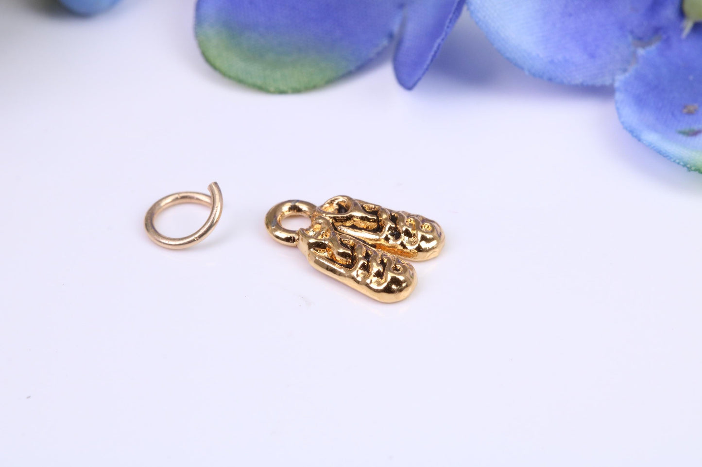 Baby Shoes Charm, Made from Solid Yellow Gold, British Hallmarked, Complete with Attachment Link