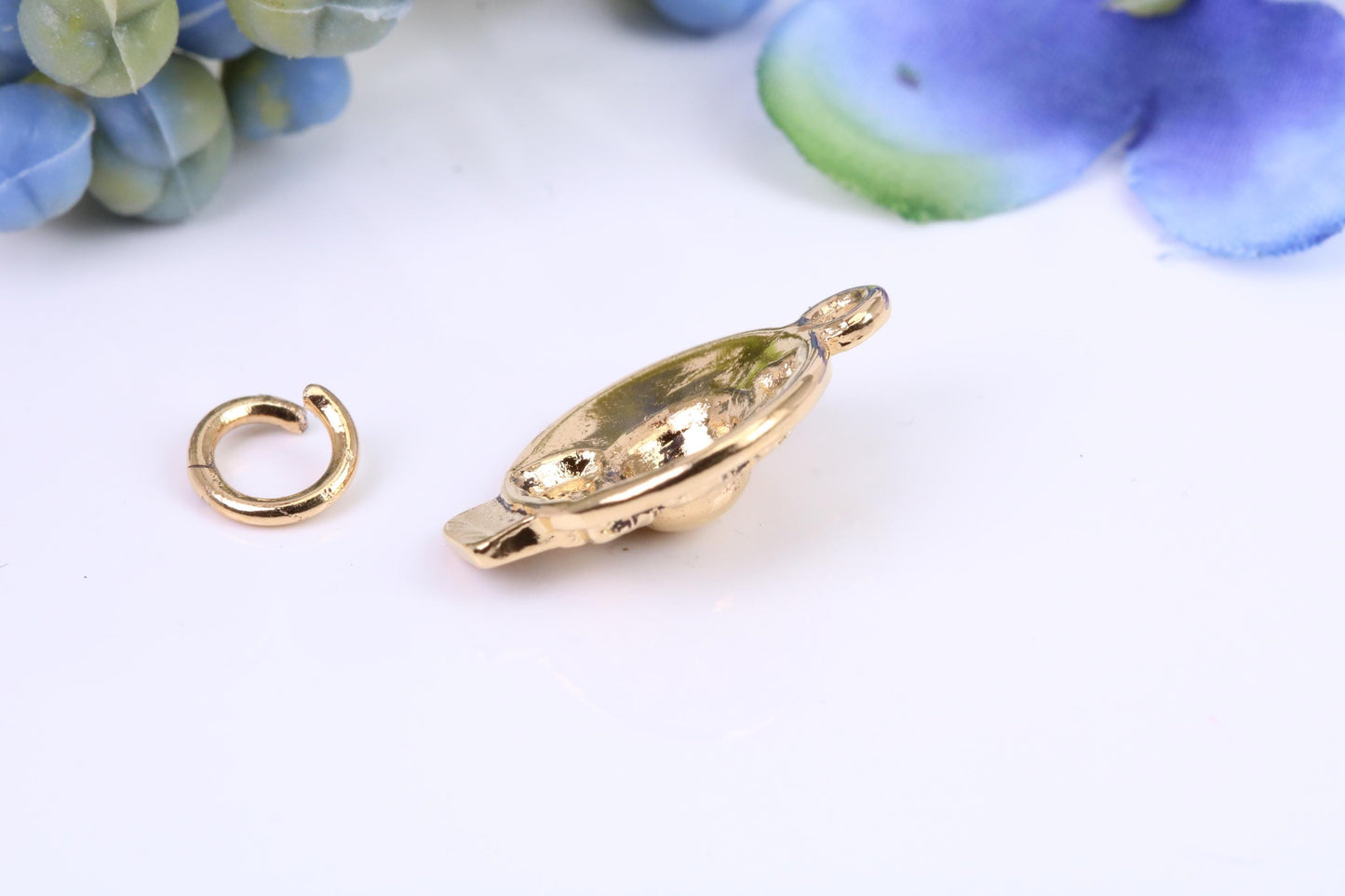 Sun Hat Charm, Made from Solid Cast Yellow Gold, British Hallmarked