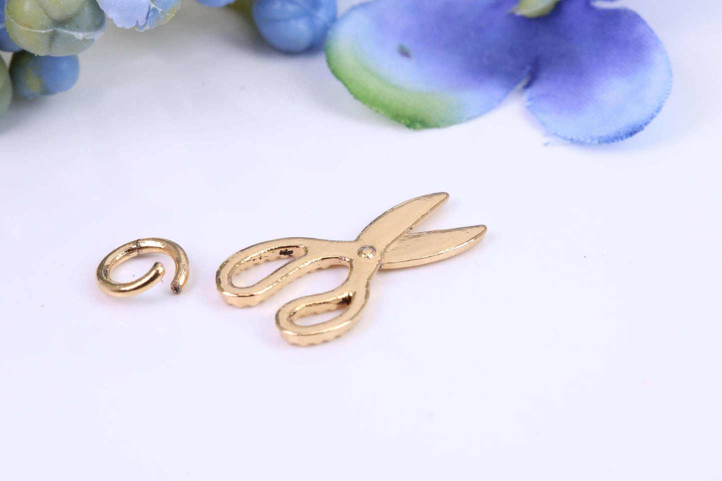 Scissor Charm, Traditional Charm, Made from Solid Cast Yellow Gold, British Hallmarked