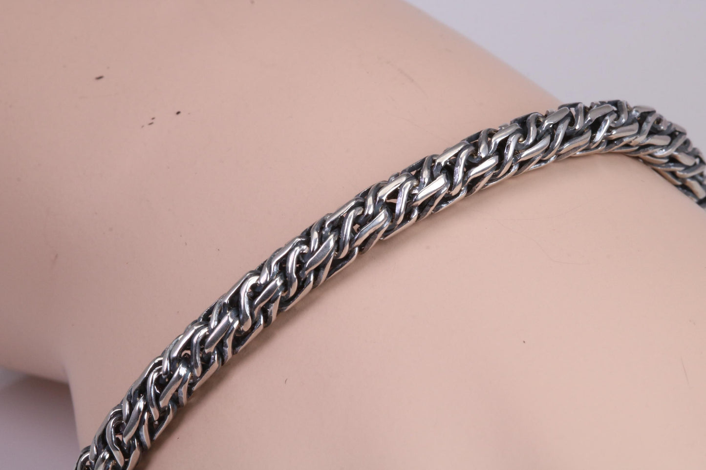 Gents Cuban Bracelet, made from solid Sterling Silver, 8.50 Inches Long x 5 mm wide, British Hallmarked