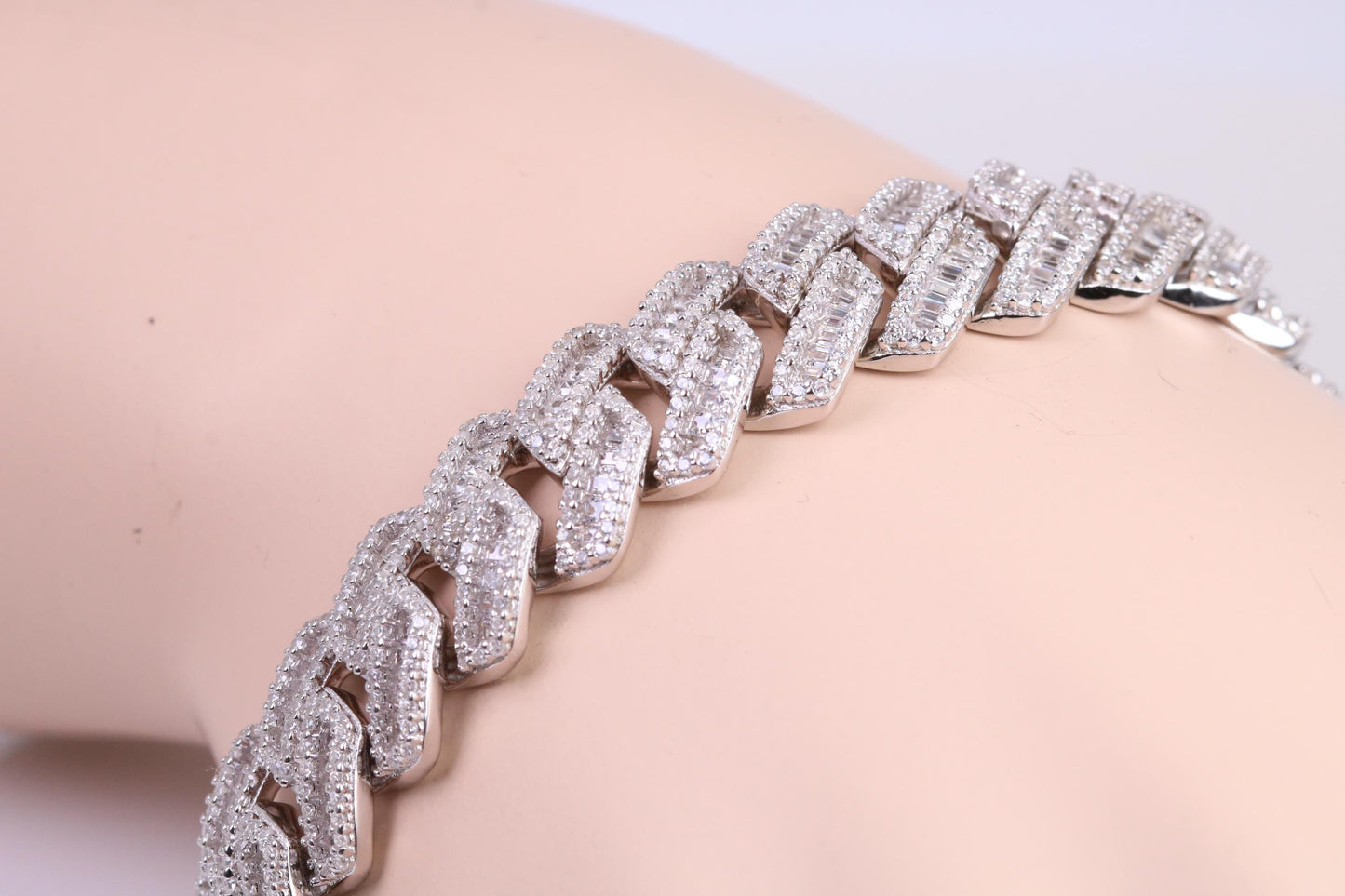 Gents Heavy C Z set Curb Link Bracelet, Made from solid Sterling Silver, 8.50 Inches Long and 13 mm Wide, British Hallmarked