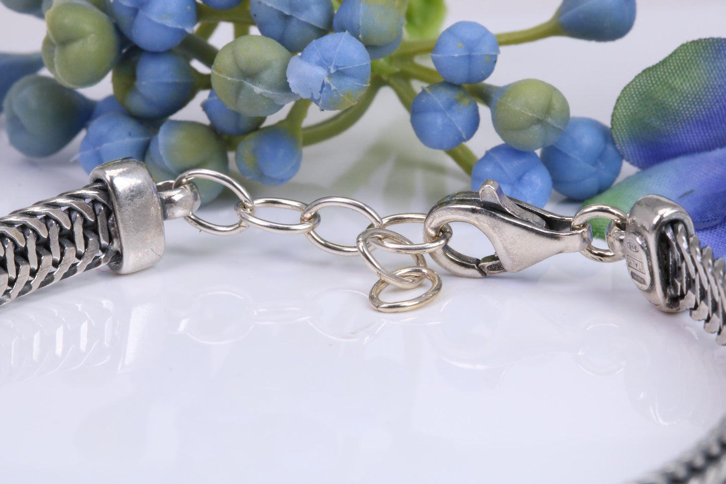 Gents Cuban Bracelet, made from solid Sterling Silver, 8.50 Inches Long x 6 mm wide, Length Adjustable, British Hallmarked