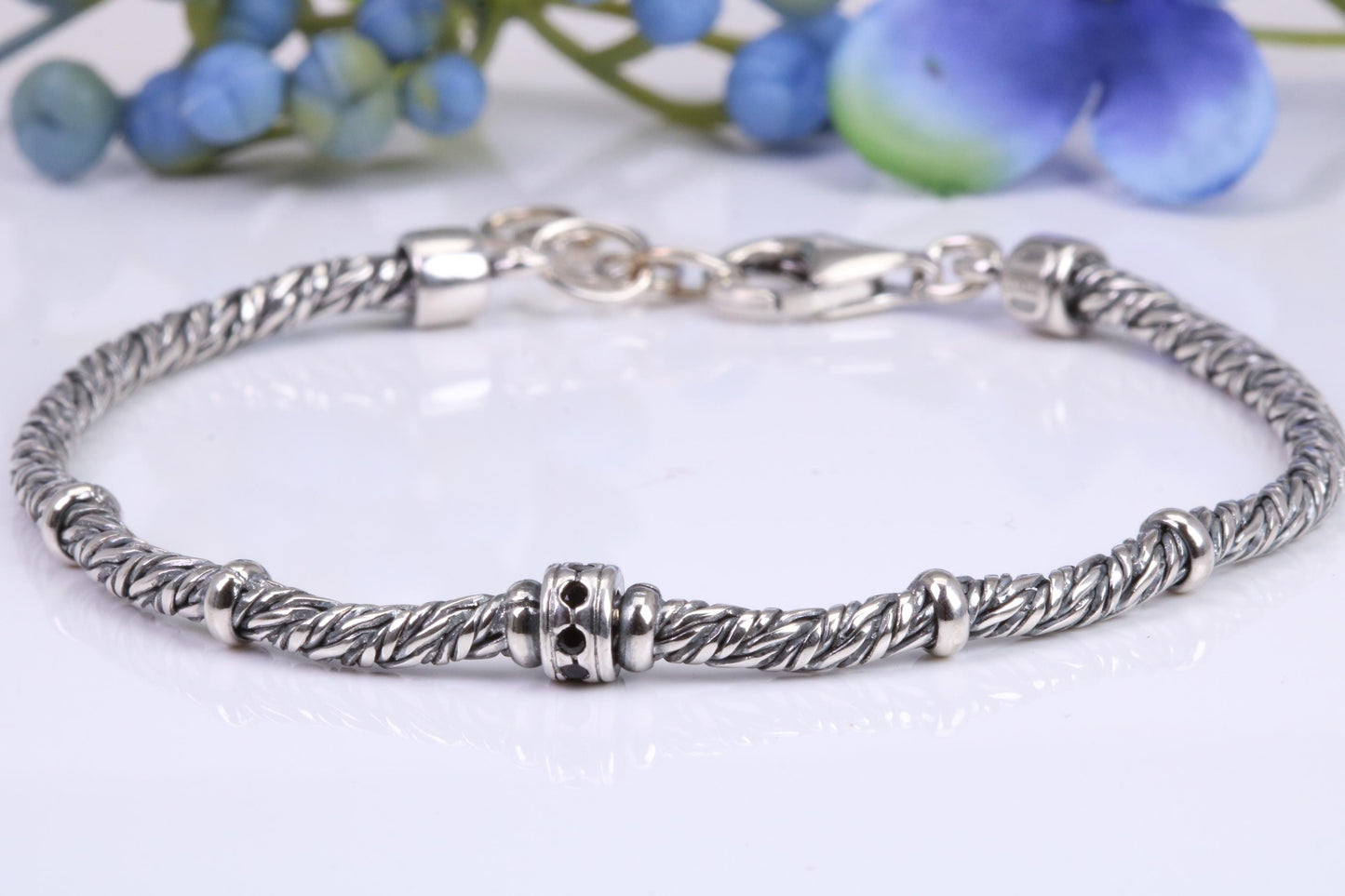 Unisex Cuban Bracelet, made from solid Sterling Silver, 8.50 Inches Long x 5 mm wide, Length adjustable