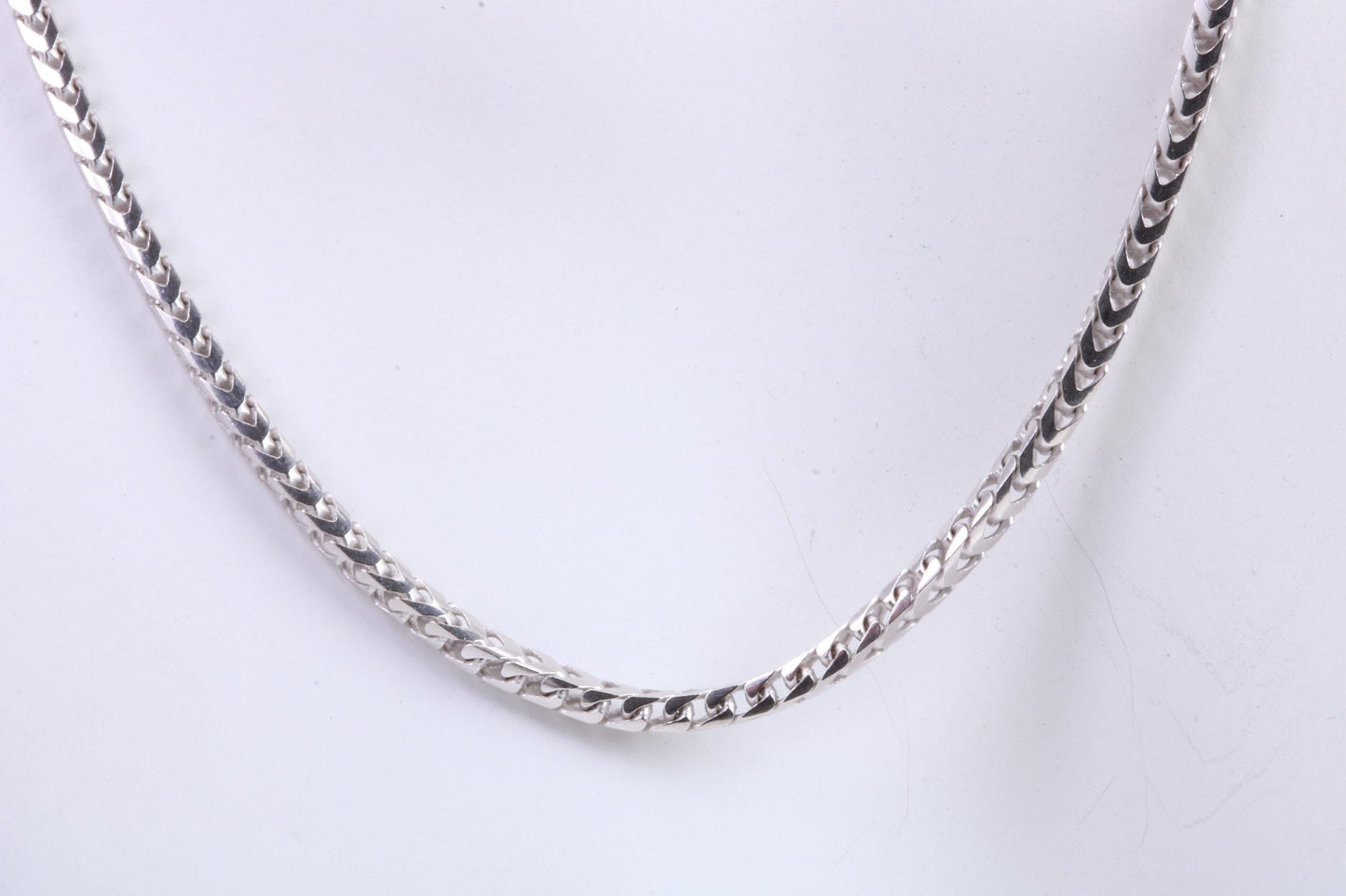 Gents heavy 34 inch Chain, made from solid Sterling Silver, 34 Inches Long x 2.3 mm wide, British Hallmarked