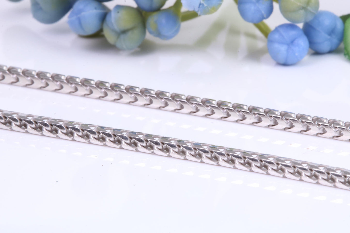 Gents heavy 34 inch Chain, made from solid Sterling Silver, 34 Inches Long x 2.3 mm wide, British Hallmarked
